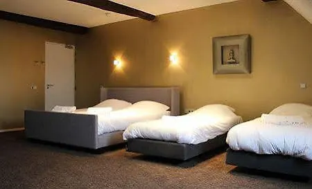 Anna's Restaurant & Hotel 3*